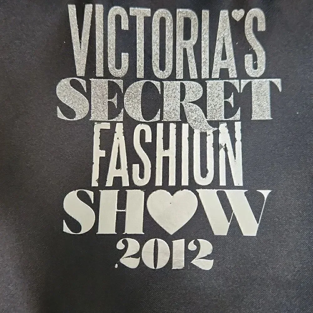 NEW Victoria's Secret Fashion Show 2012 Cosmetic Pouch